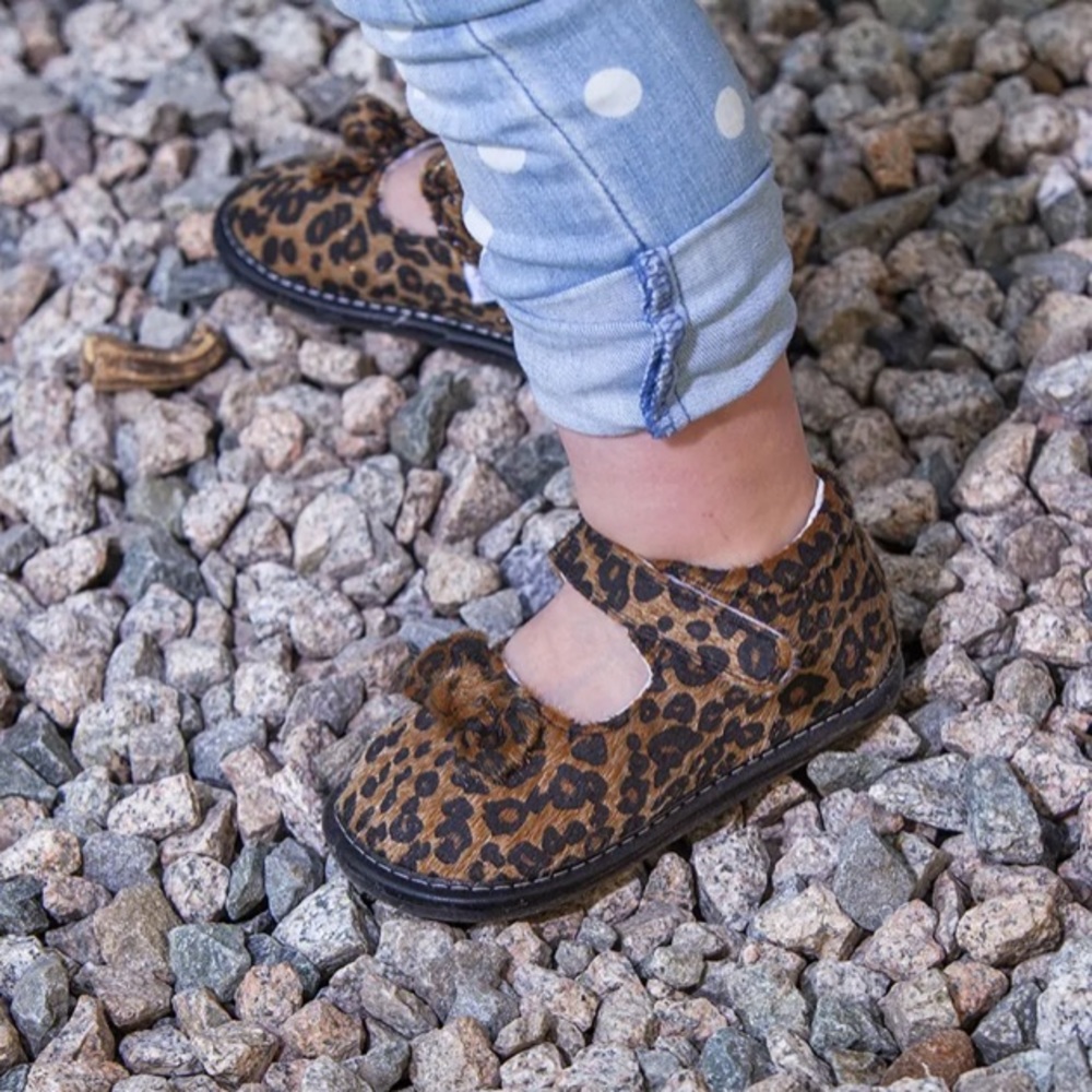 Jack & Lily Size 24 mo Leopard Print Shoes